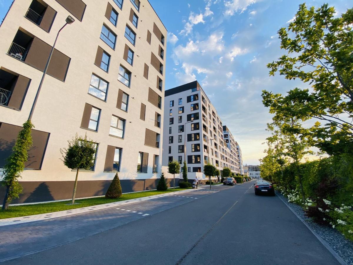 Deluxe Apartment With Balcony And Private Parking In Colvmna Residence Cluj-Napoca Exterior foto